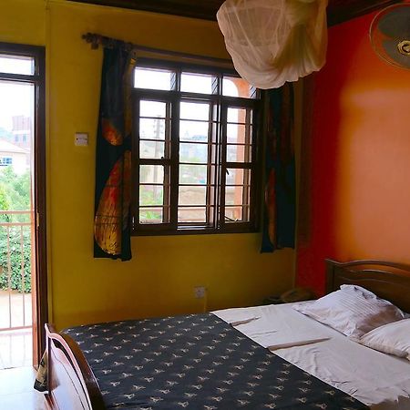 Hotel Acacia Кампала Экстерьер фото
