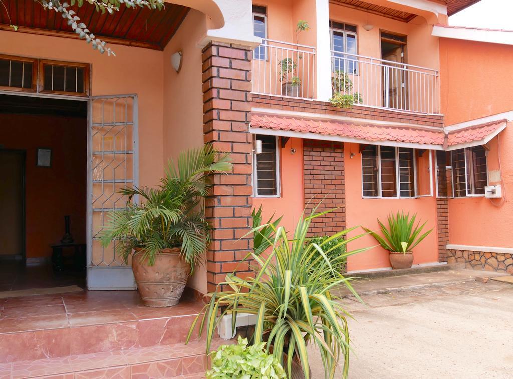 Hotel Acacia Кампала Экстерьер фото